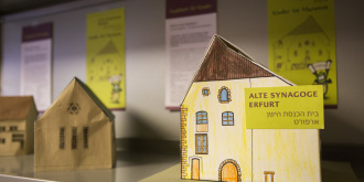 Eine Ausstellung für kleine und schon fast große Besucher:  Die Alte Synagoge stellt sich in der Kinder- und Jugendbibliothek Erfurt vor