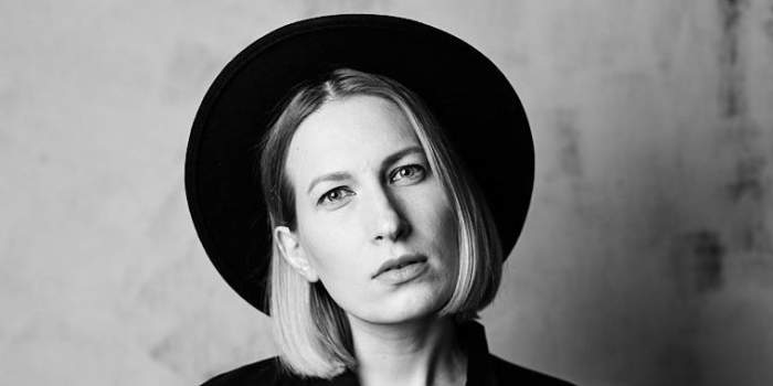 „Lange und kurze Fäden zwischen den Menschen“ – Künstlergespräch mit Elena Kaufmann in der Kunsthalle