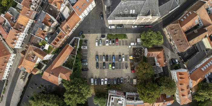 : Archäologische Grabungen auf dem Rathausparkplatz lassen tief blicken 