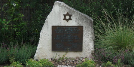 Internal Link: Old Jewish Cemetery
