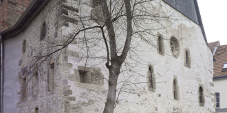 Verschiedene Führungen durch die Sonderausstellung „Gekommen um zu bleiben?“ in der Alten Synagoge