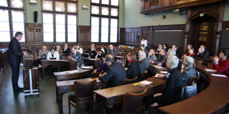 Interner Verweis: Fragen zum kulturellen Erbe der jüdischen Gemeinde von Erfurt und der Vernetzung mit den Städten Speyer, Worms und Mainz