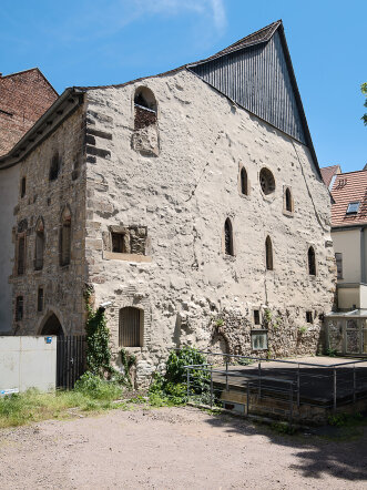 Fassade eines steinernen Gebäudes