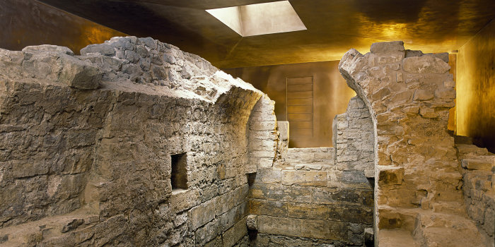 Internal Link: Medieval Mikveh